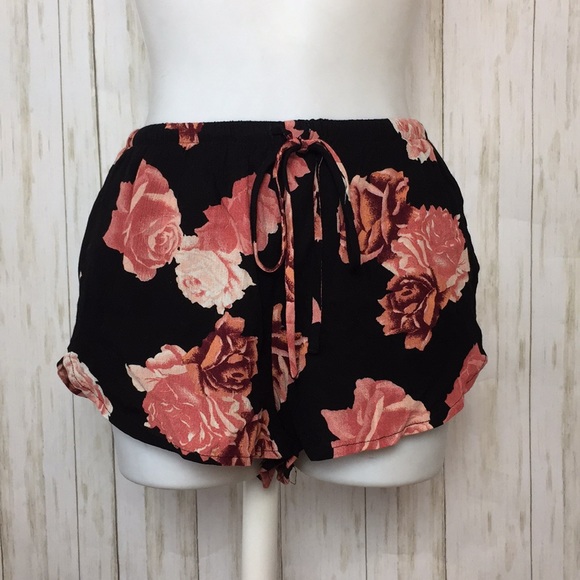 Forever 21 Pants - Floral Flowy Shorts